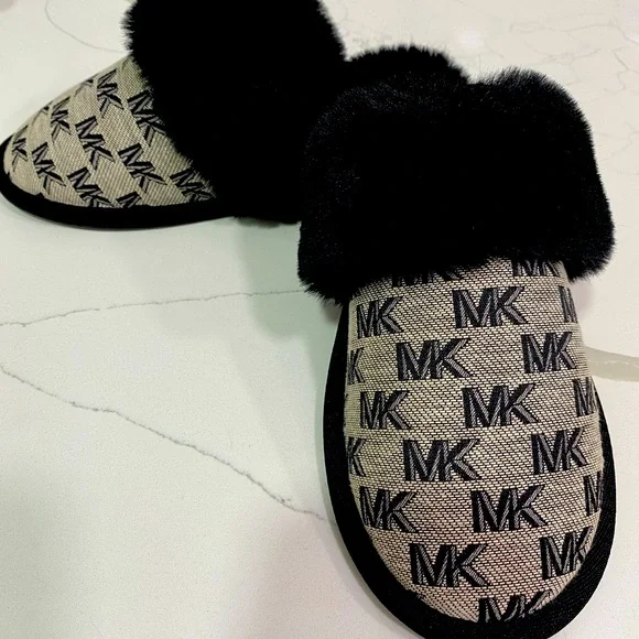 Michael Kors women house slippers - Picture 1 of 7